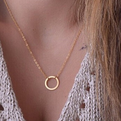 European and American jewelry leaf clavicle chain brand temperament personality fashion simple circle bar Necklace woman